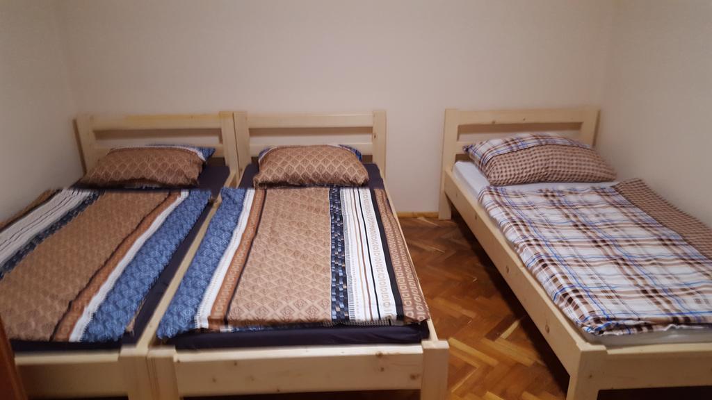 M&M Apartman Tiszafured Exterior photo
